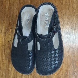 Alegria mules size 6